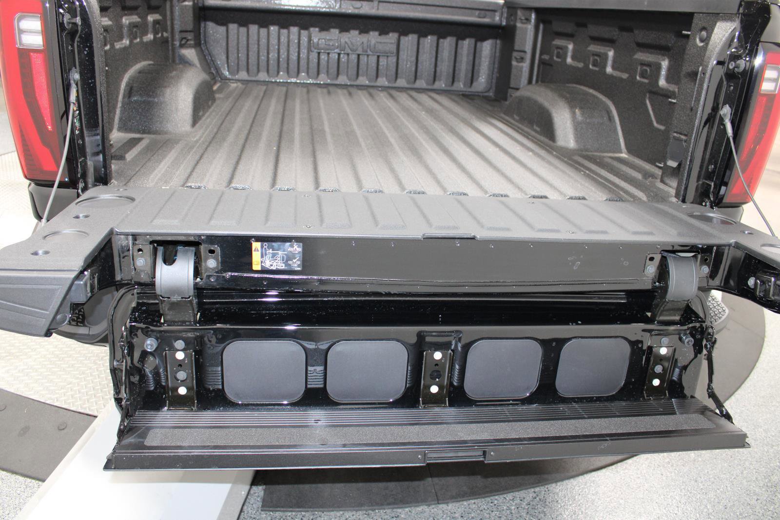 New 2026 GMC Sierra 2500 Denali w/ Denali Reserve Package image 15