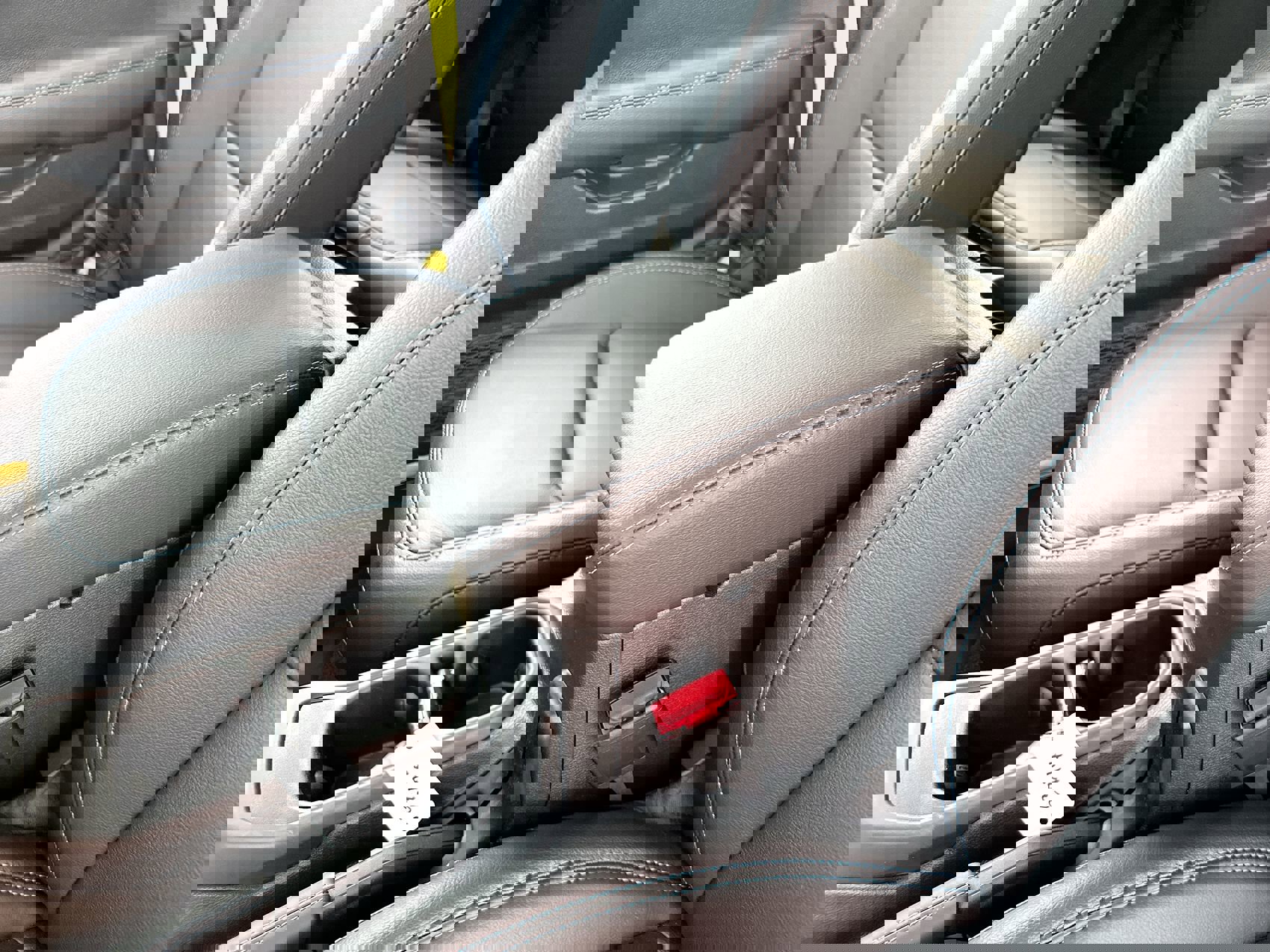 New 2023 Jeep Wrangler Unlimited Rubicon 4xe w/ Steel Bumper Group image 21