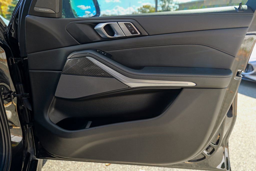 Used 2024 BMW X5 M60i w/ Executive Package image 34