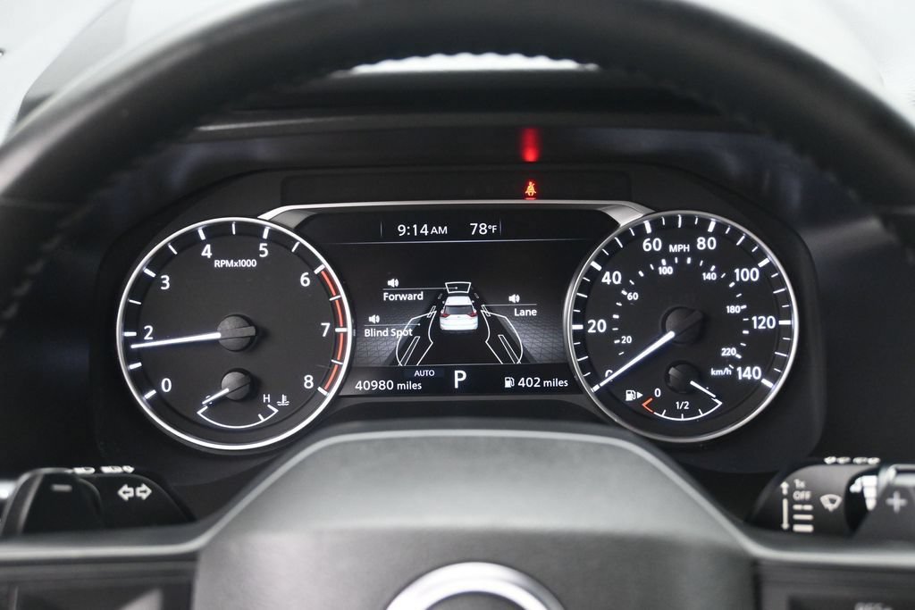 Used 2025 Nissan Rogue SV AWD/4WD image 13