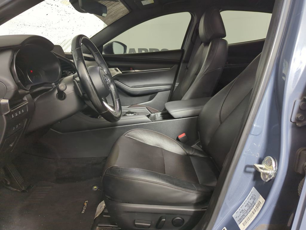 Used 2021 MAZDA MAZDA3 Hatchback w/Premium Plus Pkg image 7