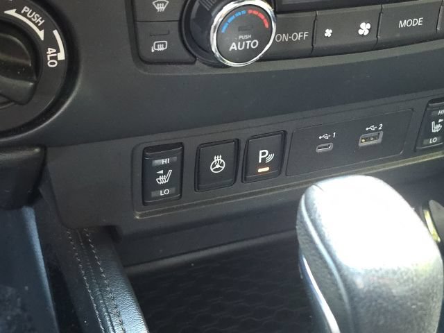 Used 2022 Nissan Frontier PRO-4X w/ Pro-4X Premium Package AWD/4WD image 32