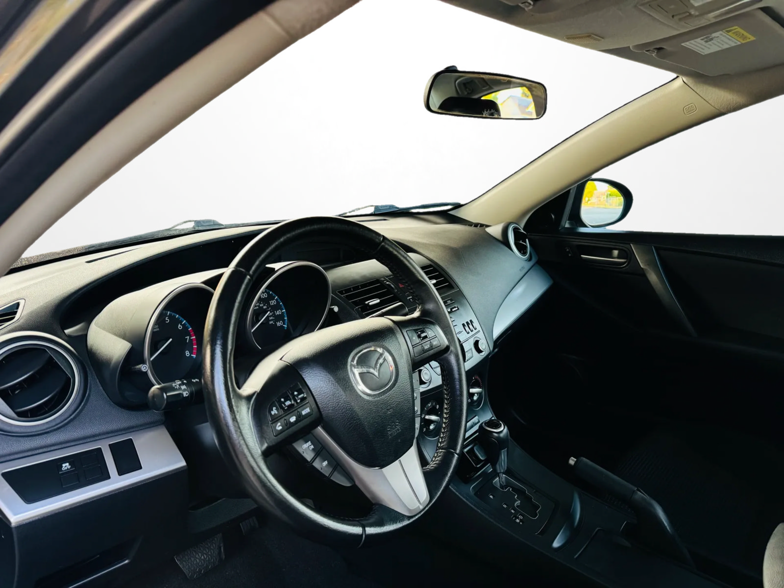 Used 2012 MAZDA MAZDA3 i Touring FWD image 13