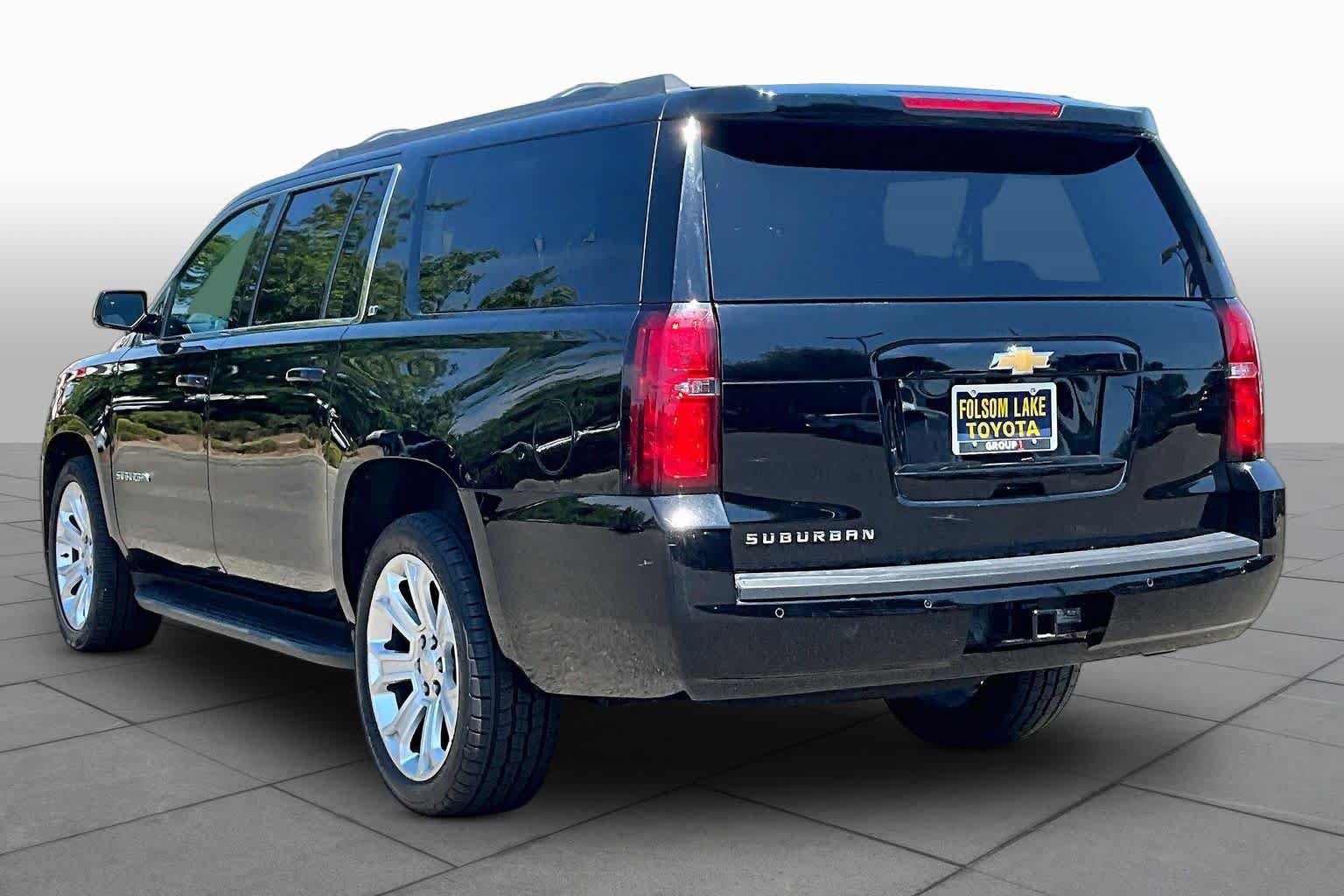 Used 2018 Chevrolet Suburban LT AWD/4WD image 11