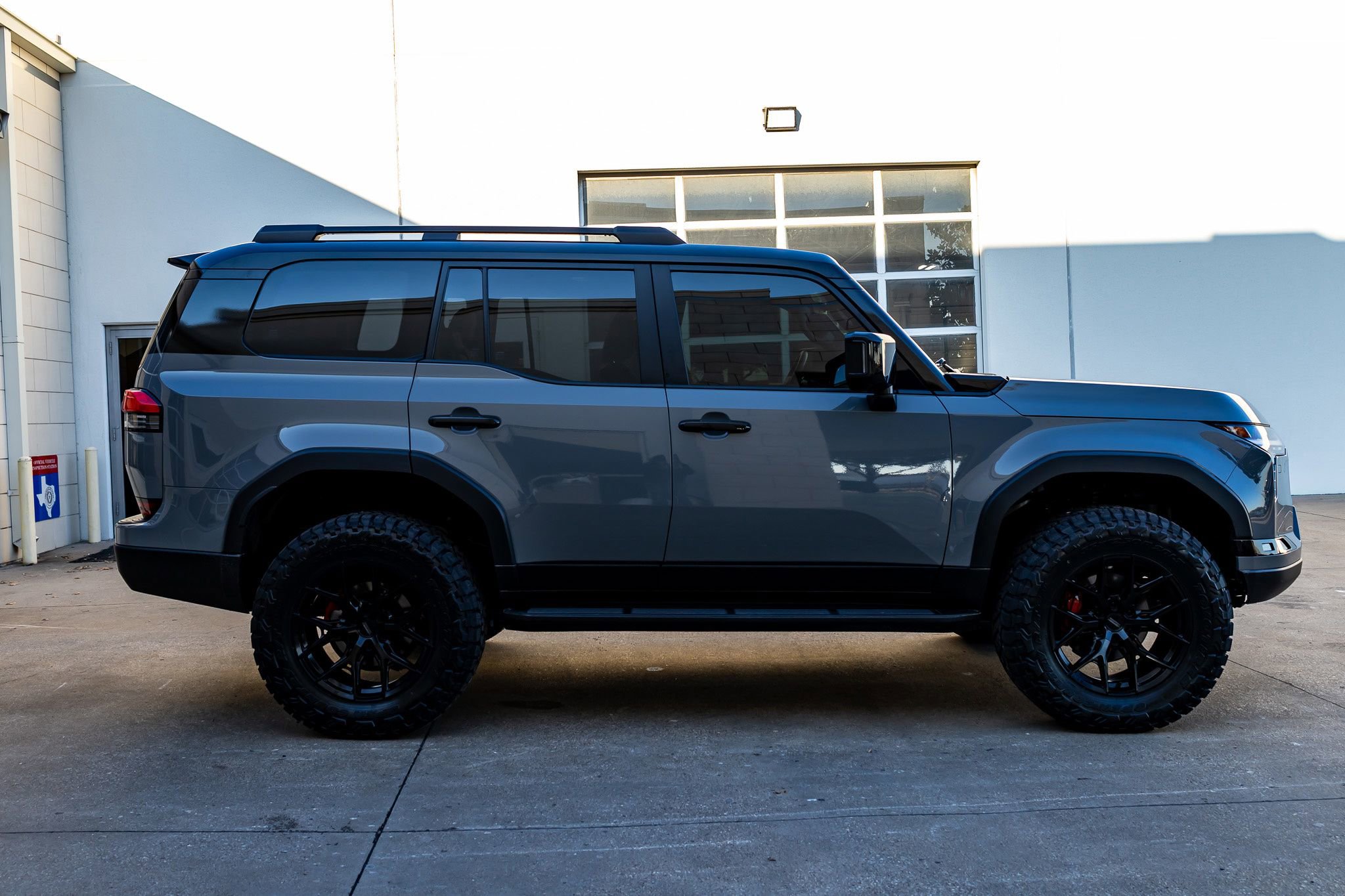 Used 2025 Lexus GX 550 550 Overtrail image 10