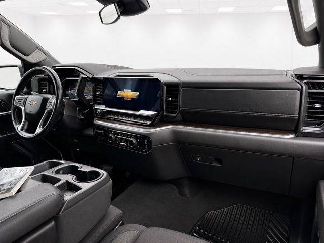 Used 2023 Chevrolet Silverado 1500 LT AWD/4WD image 18