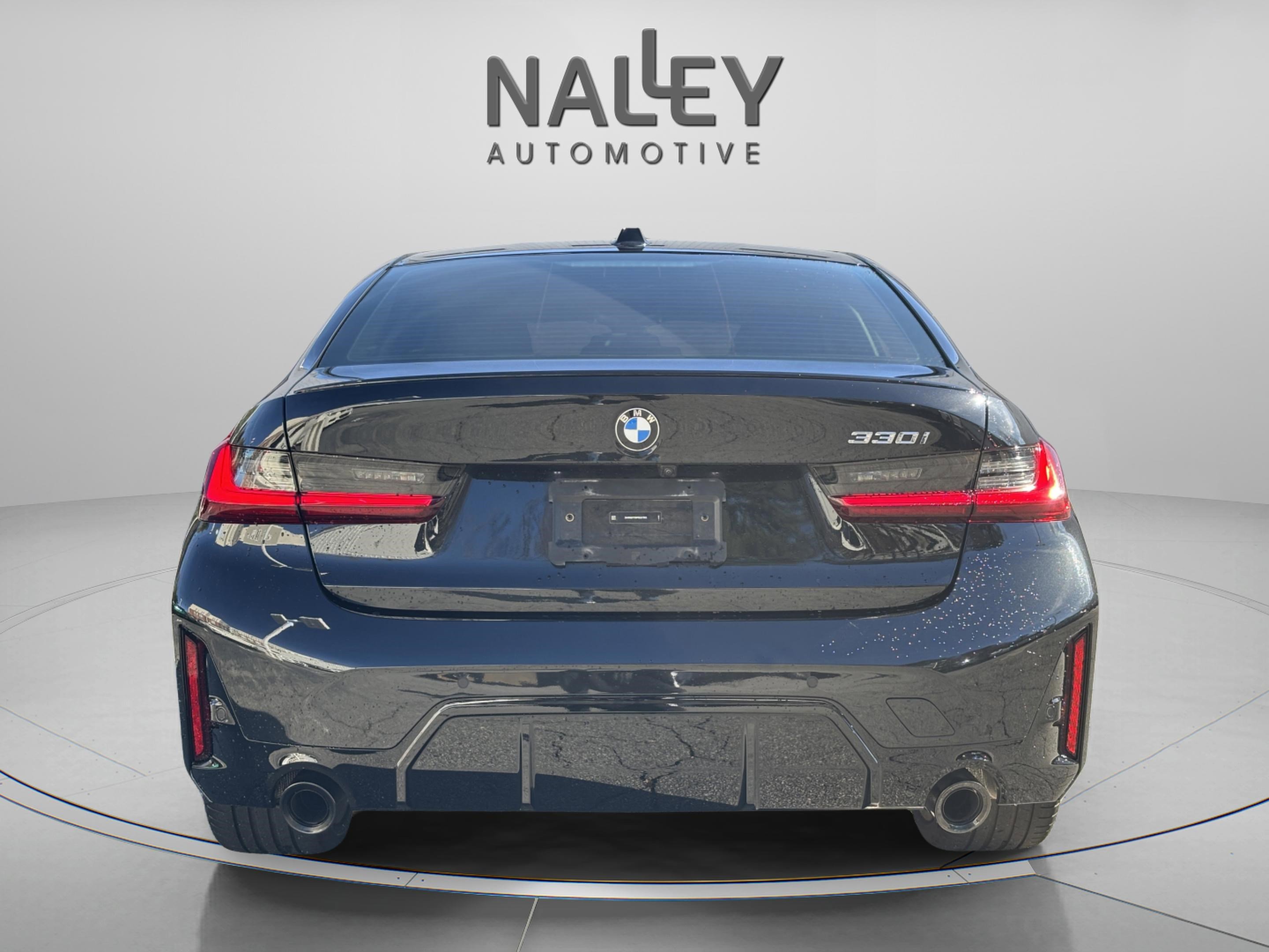 Used 2023 BMW 330i Sedan w/ M Sport Package image 3