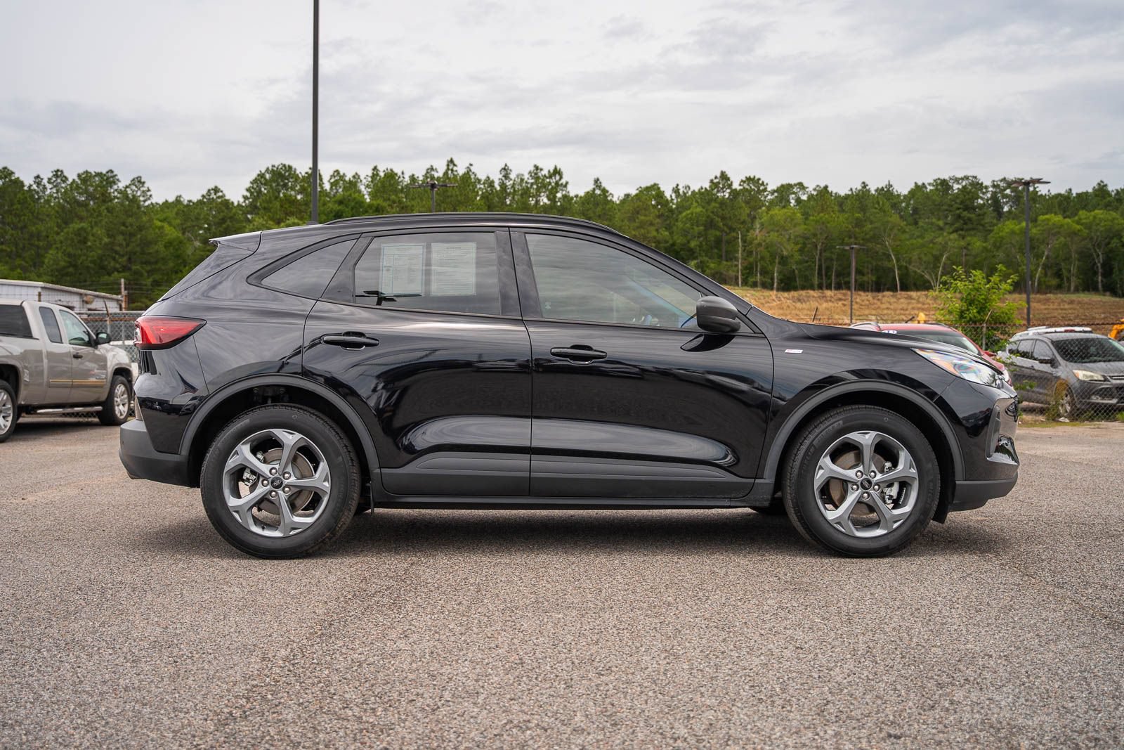 Certified 2025 Ford Escape ST-Line w/ Tech Pack #1 FWD image 8