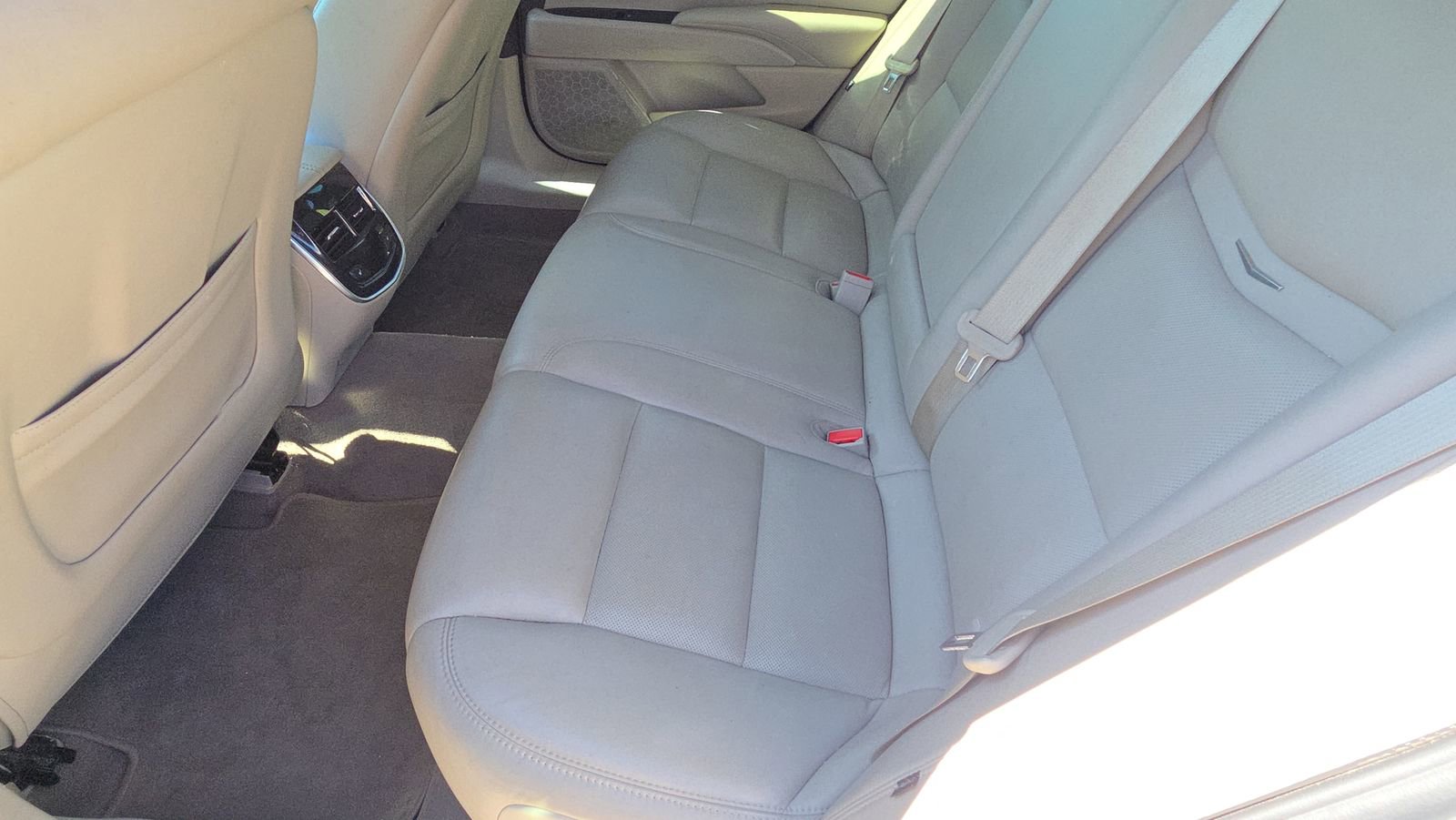 Used 2016 Cadillac XTS Luxury FWD image 21