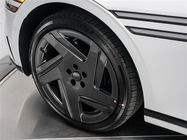 New 2026 Genesis G90 3.5T Prestige image 14