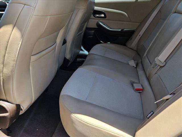 Used 2015 Chevrolet Malibu LT FWD image 15