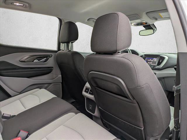 Used 2024 GMC Terrain SLE w/ Driver Convenience Package image 26