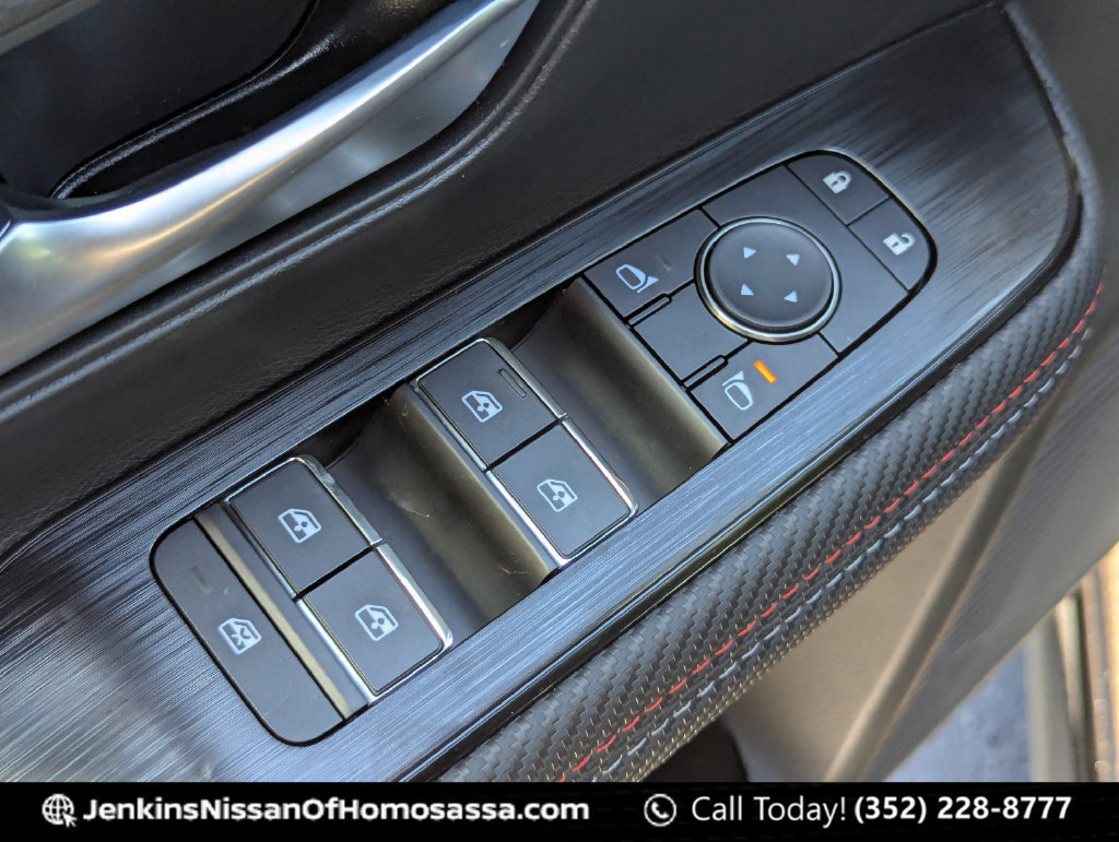 New 2026 Nissan Kicks SR FWD image 30