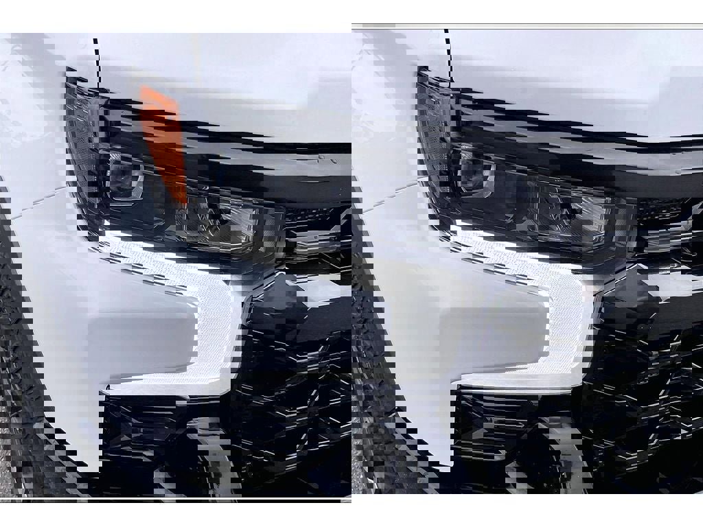 Used 2025 Chevrolet Silverado 1500 ZR2 w/ Technology Package image 29