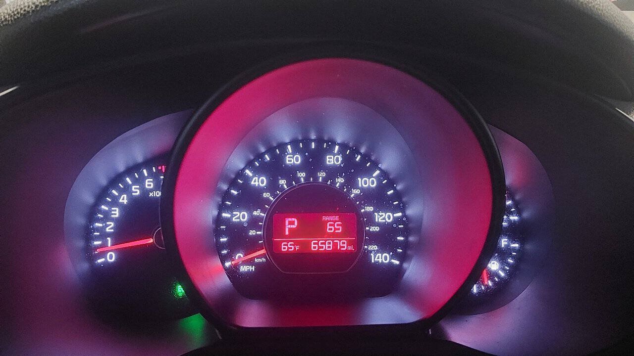 Used 2015 Kia Soul FWD image 19