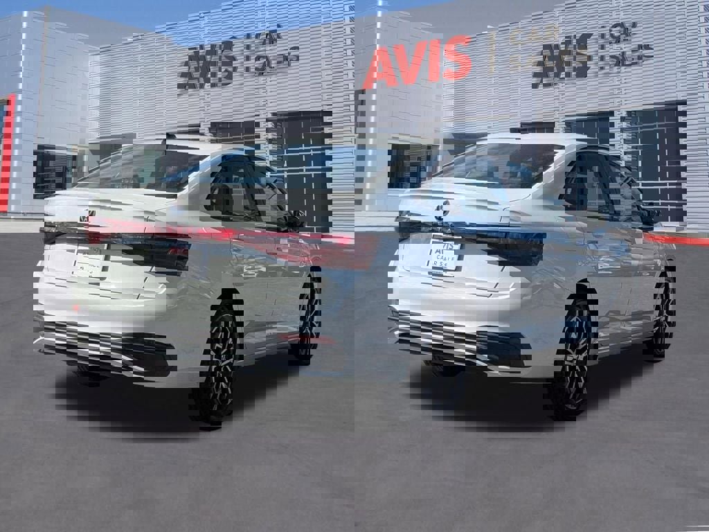 Used 2025 Volkswagen Jetta Sport image 6