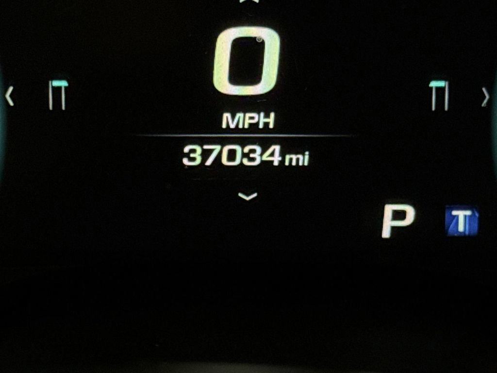 Used 2018 Chevrolet Camaro SS image 13