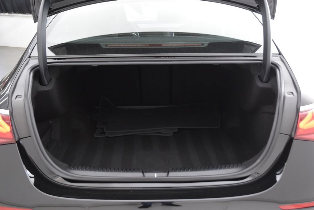 Used 2026 Mercedes-Benz E 350 4MATIC Sedan w/ Driver Assistance Package image 28