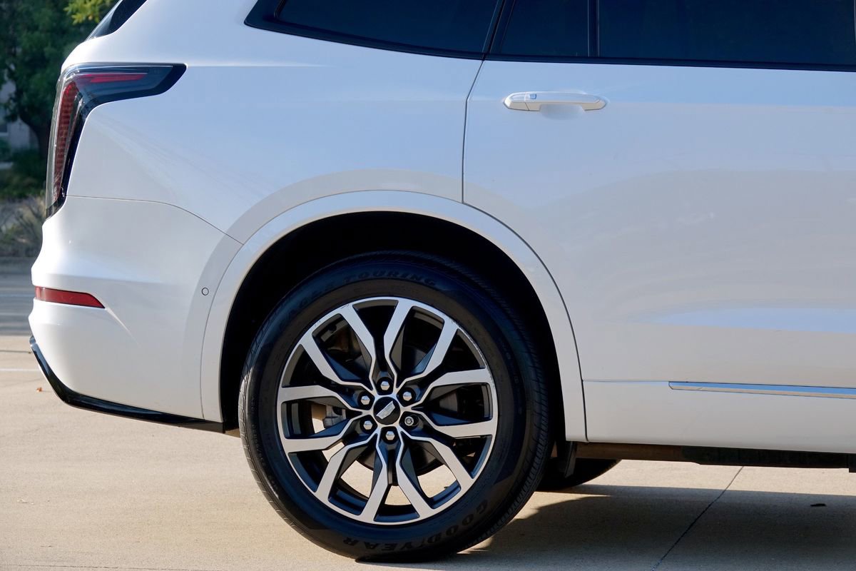 Used 2021 Cadillac XT6 Sport image 28