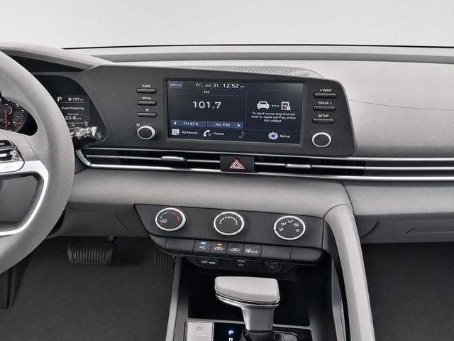 Used 2021 Hyundai Elantra SE FWD image 25