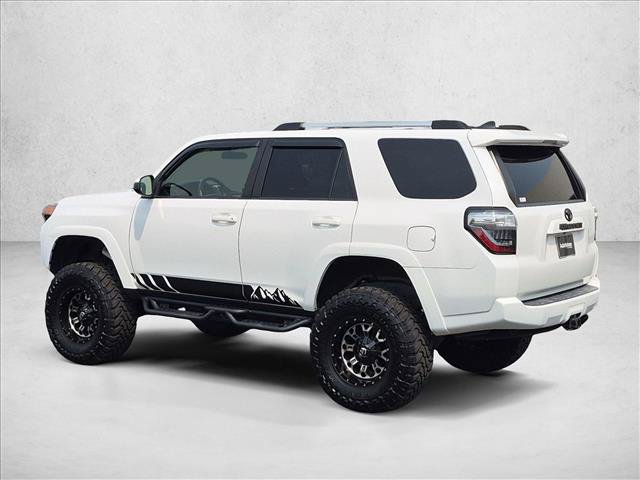 Used 2019 Toyota 4Runner SR5 AWD/4WD image 8