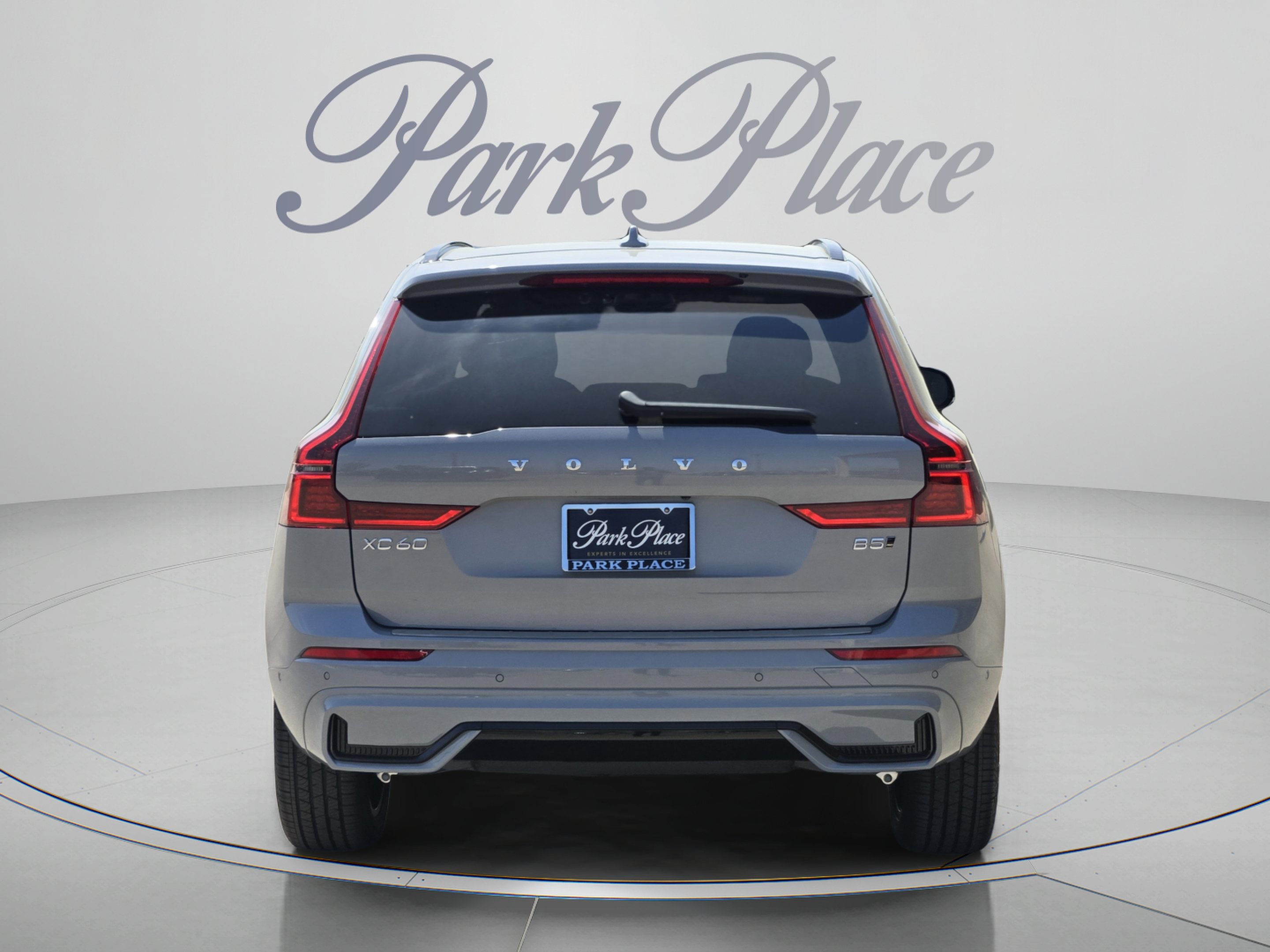 Used 2026 Volvo XC60 B5 Plus w/ Protection Package Premier AWD/4WD image 4