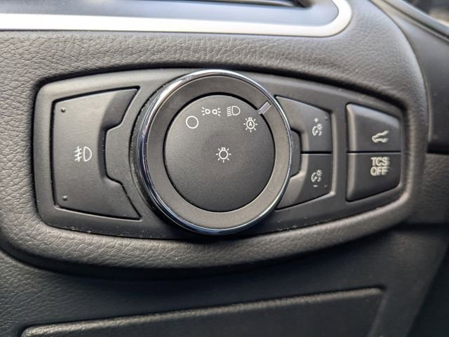 Used 2022 Ford Edge SEL w/ Convenience Package image 5