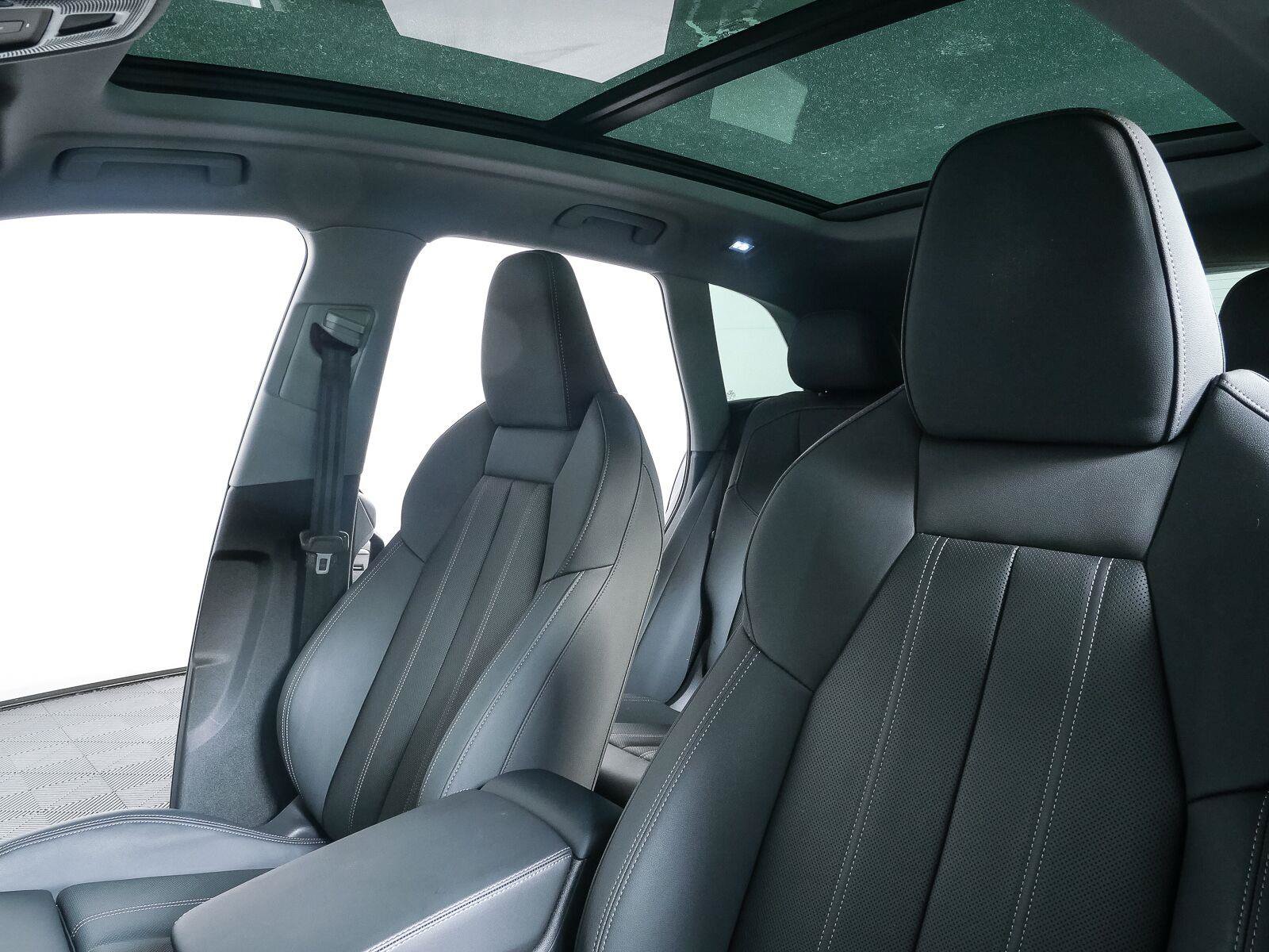 Used 2025 Audi Q5 Prestige AWD/4WD image 5