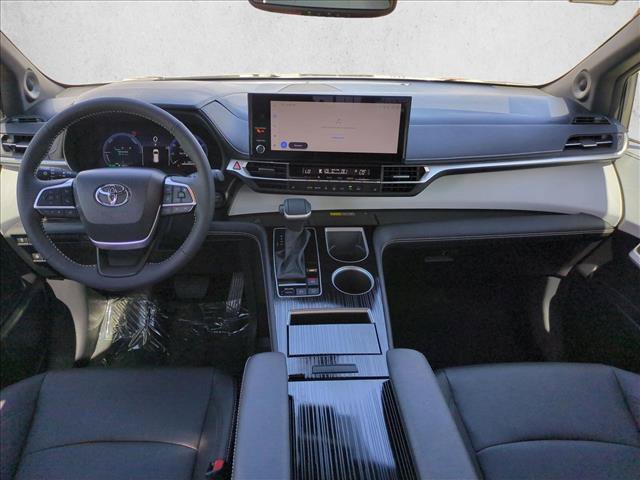New 2026 Toyota Sienna XSE FWD image 14