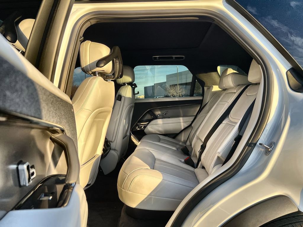 Used 2026 Land Rover Range Rover Sport SE image 15