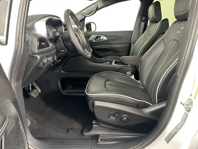 New 2026 Chrysler Pacifica Limited w/ S Appearance Package AWD/4WD image 21