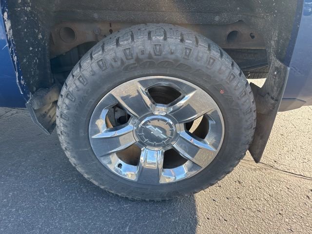 Used 2017 Chevrolet Silverado 1500 LTZ w/ Sport Package AWD/4WD image 7