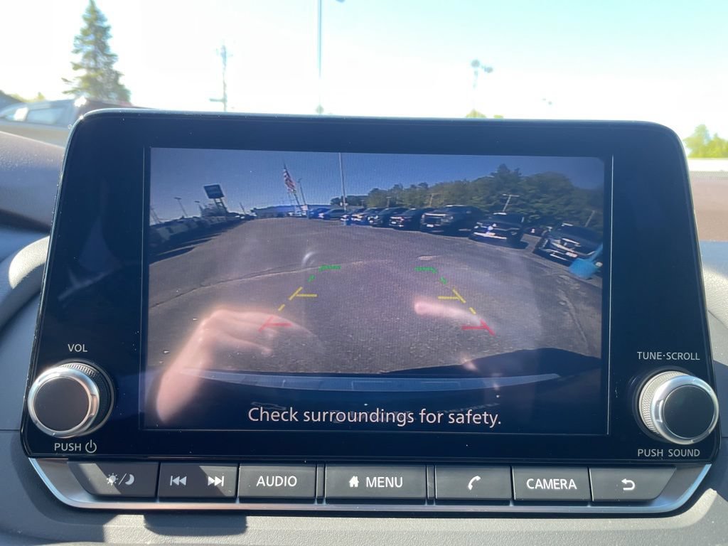 Used 2023 Nissan Rogue SV AWD/4WD image 18