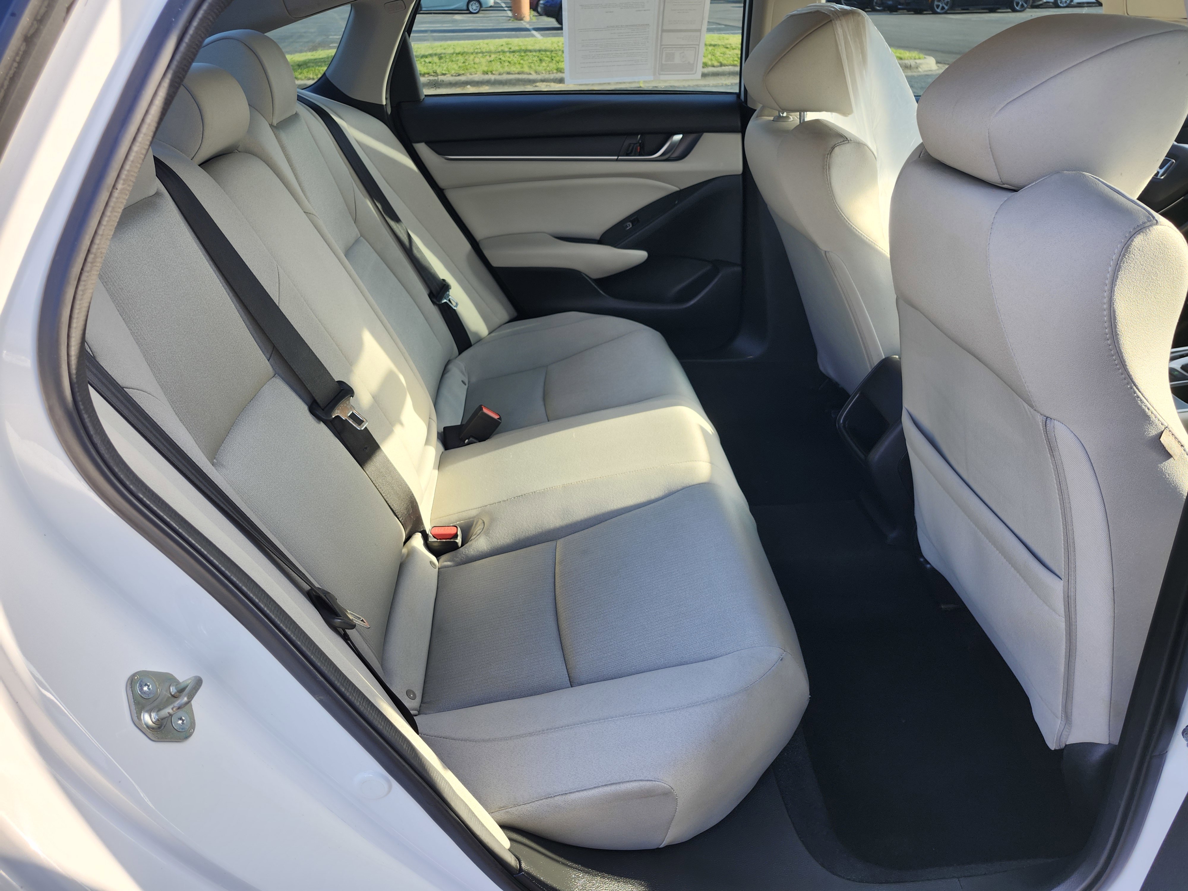 Used 2018 Honda Accord LX image 17