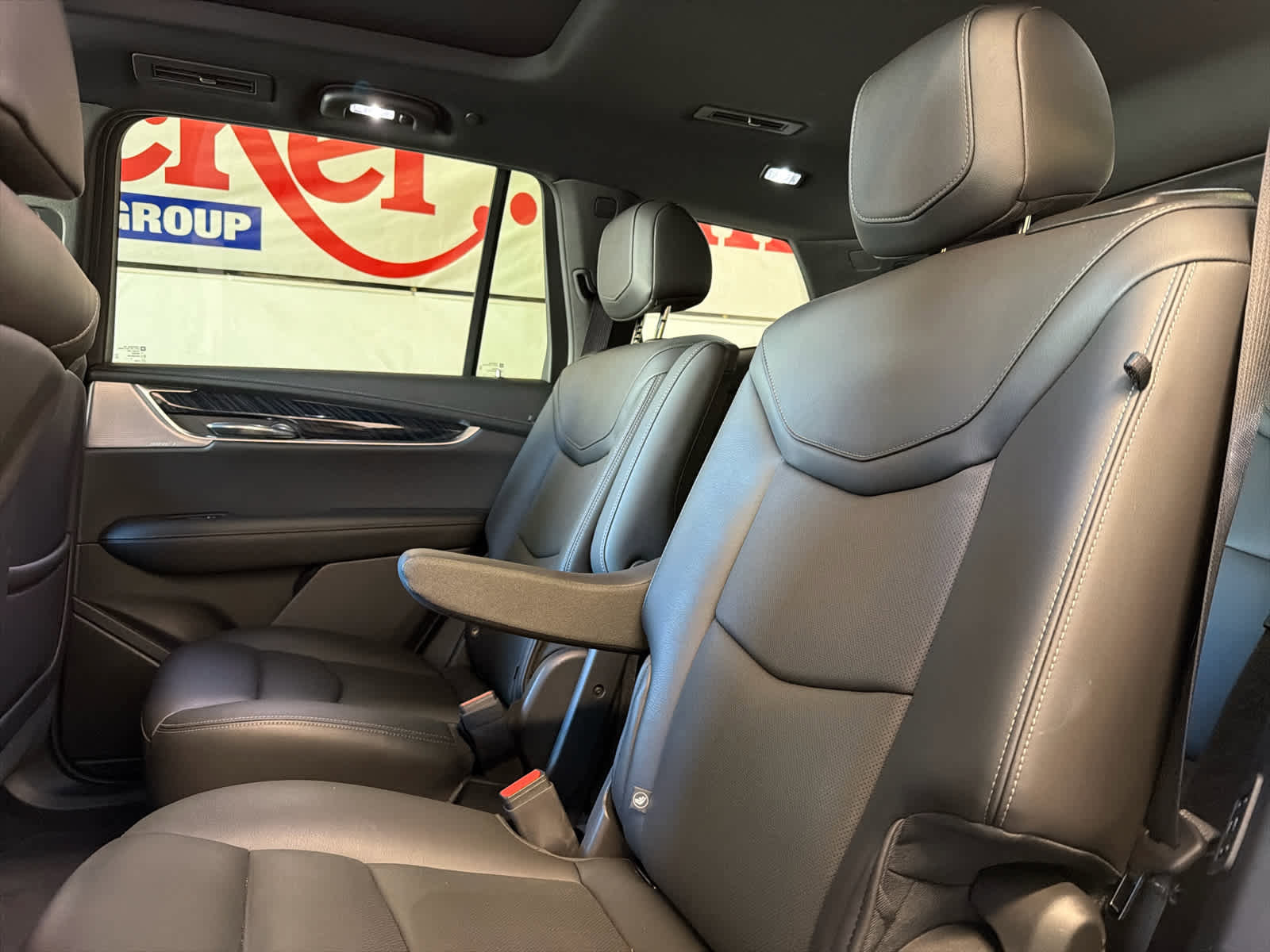Used 2025 Cadillac XT6 Premium Luxury FWD image 24