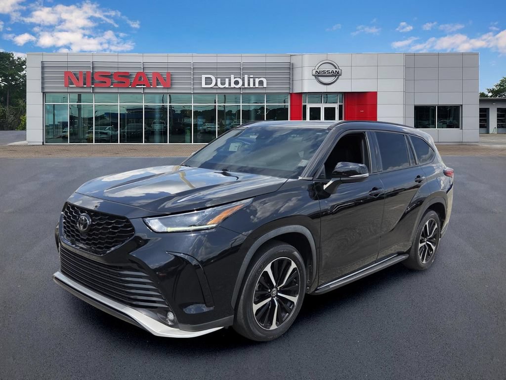 Used 2022 Toyota Highlander XSE