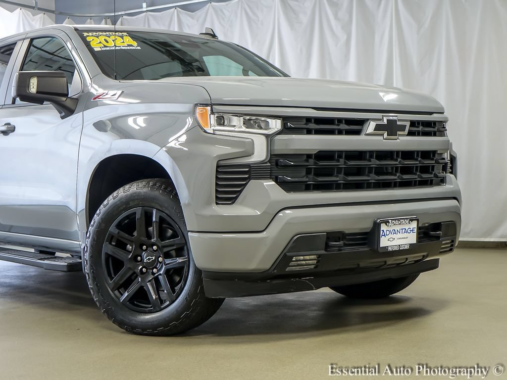 Used 2024 Chevrolet Silverado 1500 RST w/ Z71 Off-Road Package AWD/4WD image 3