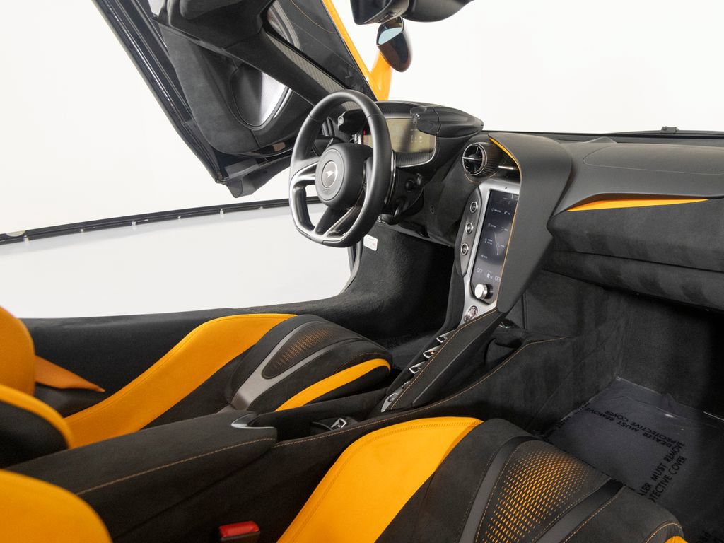 Used 2024 McLaren 750S Spider RWD image 29