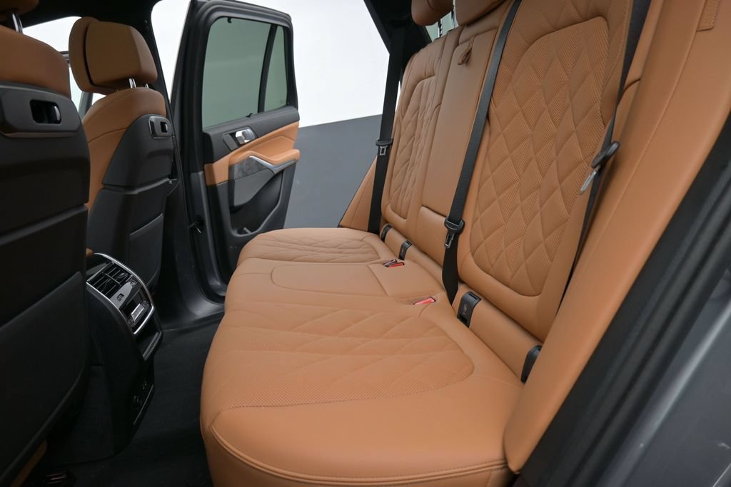 New 2026 BMW X5 xDrive40i AWD/4WD image 16