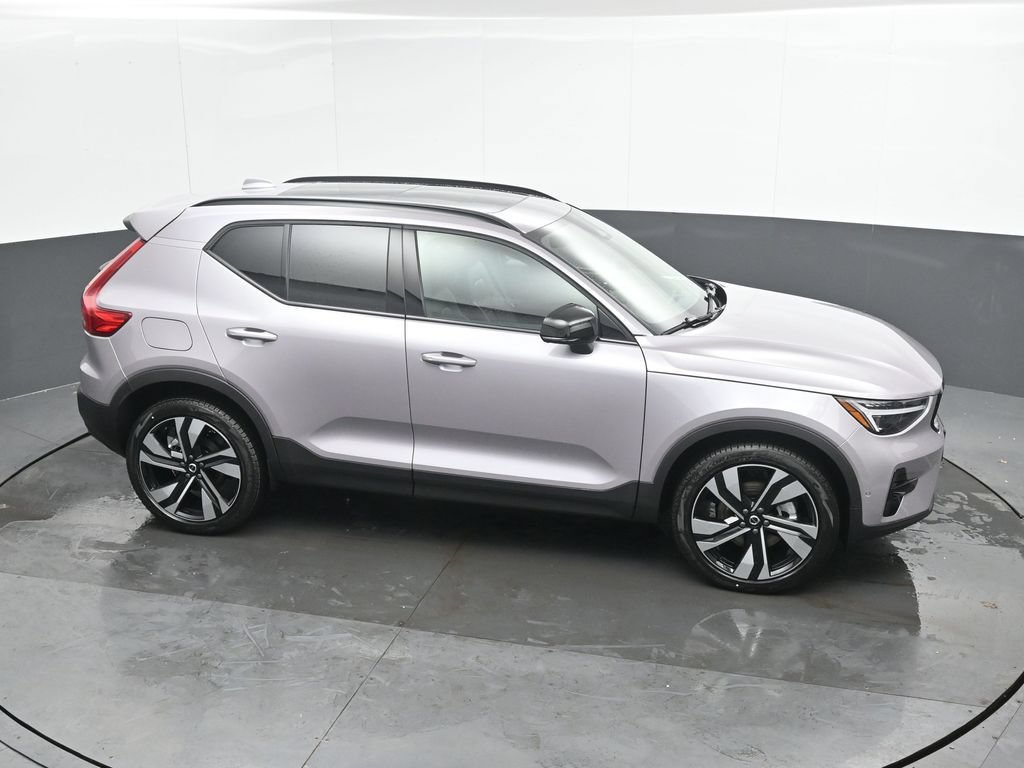 New 2026 Volvo XC40 B5 Ultra w/ Protection Package Premier AWD/4WD image 32
