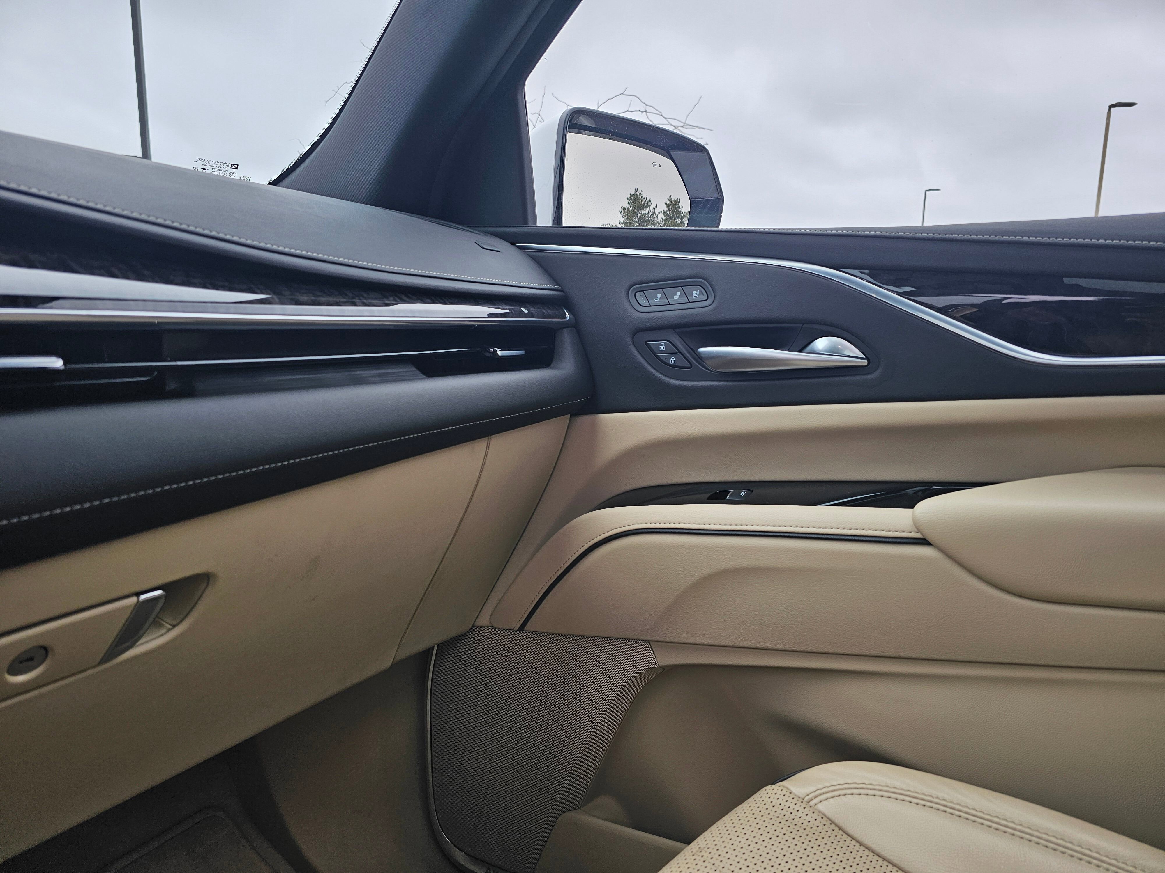 Used 2023 Cadillac Escalade Premium Luxury w/ Performance Package image 58