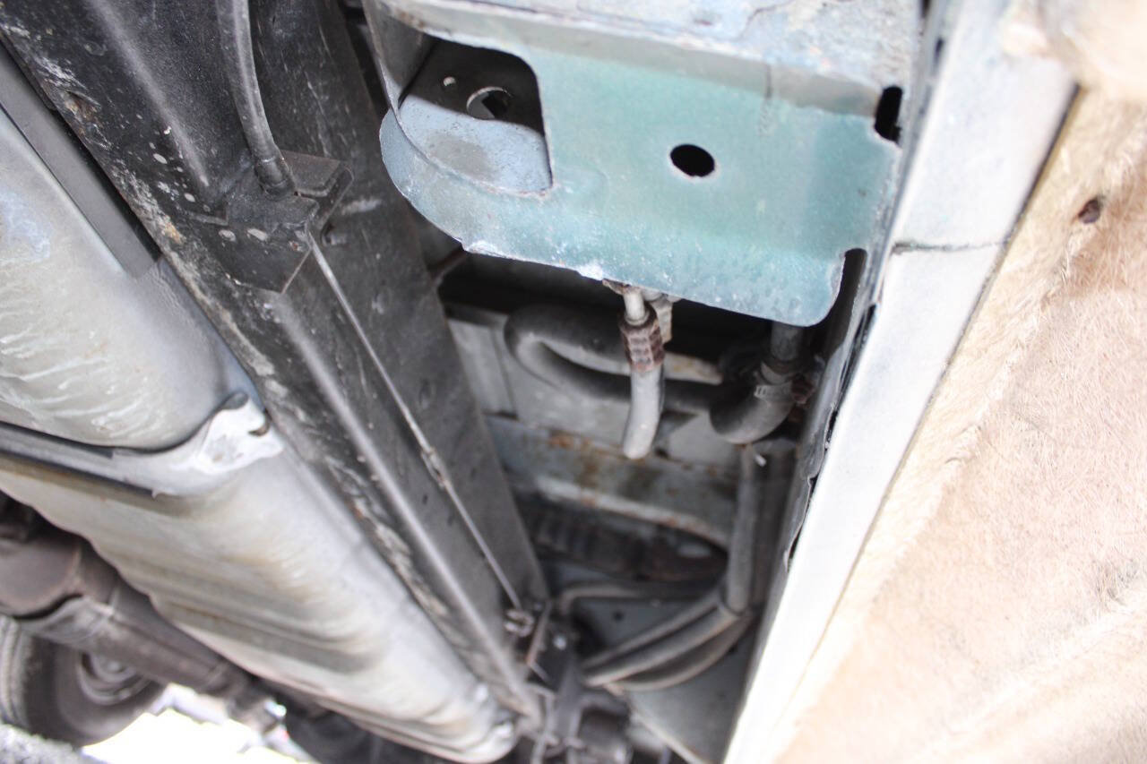 Used 1997 Ford E-150 and Econoline 150 RWD image 34