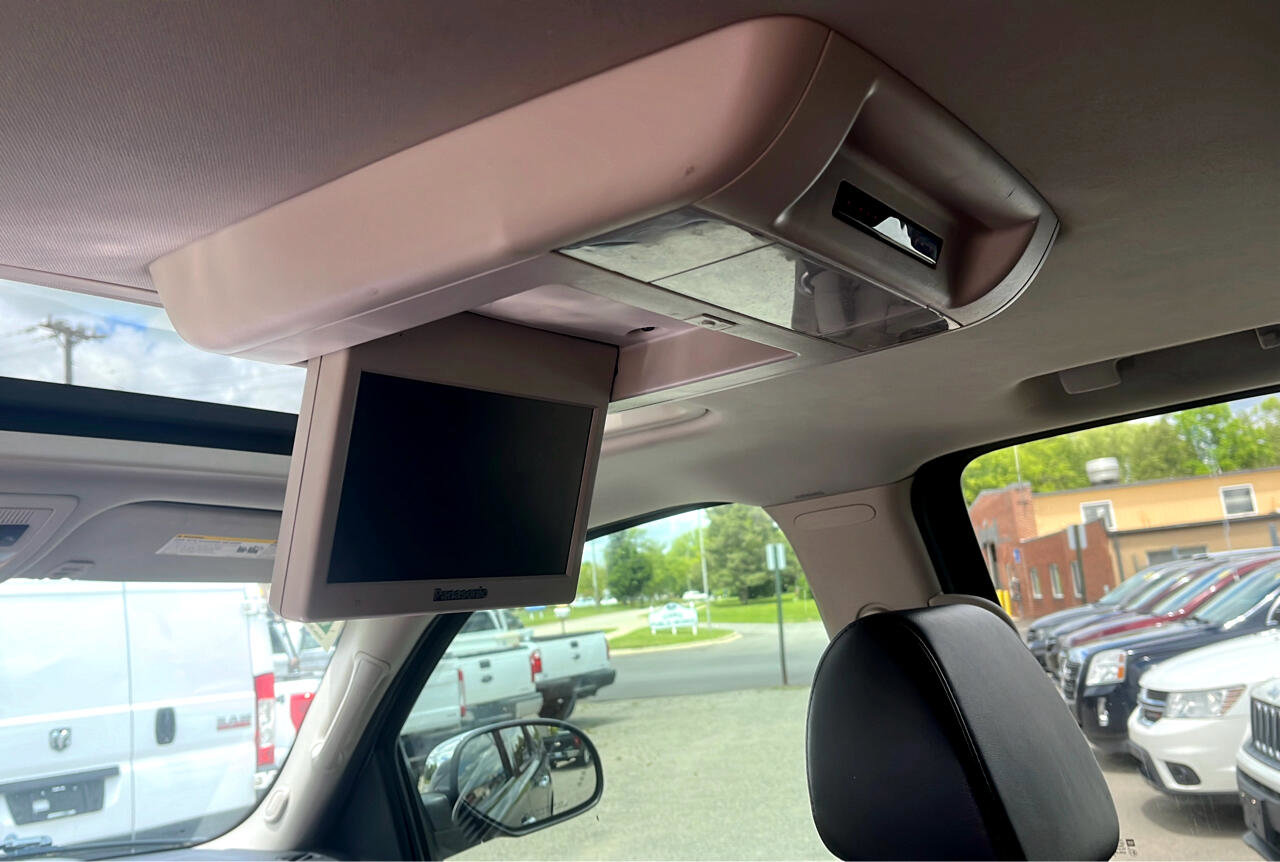 Used 2007 Chevrolet Tahoe LTZ w/ LTZ Preferred Equipment Group image 15