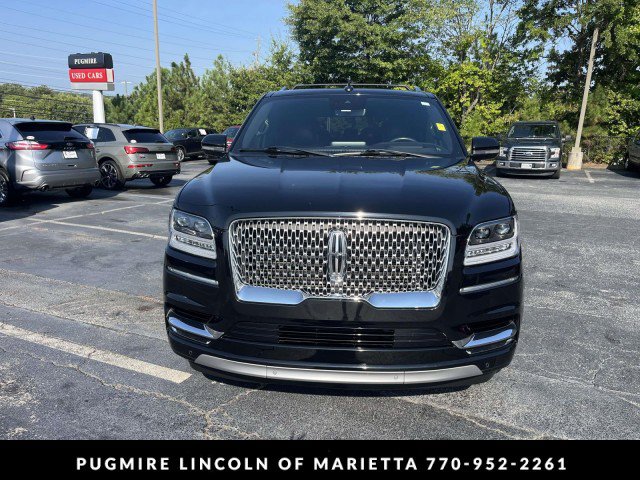 Used 2021 Lincoln Navigator Reserve w/ Luxury Package AWD/4WD image 2