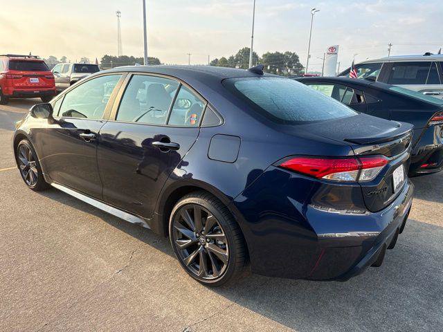 Certified 2026 Toyota Corolla SE w/ SE Package FWD image 6