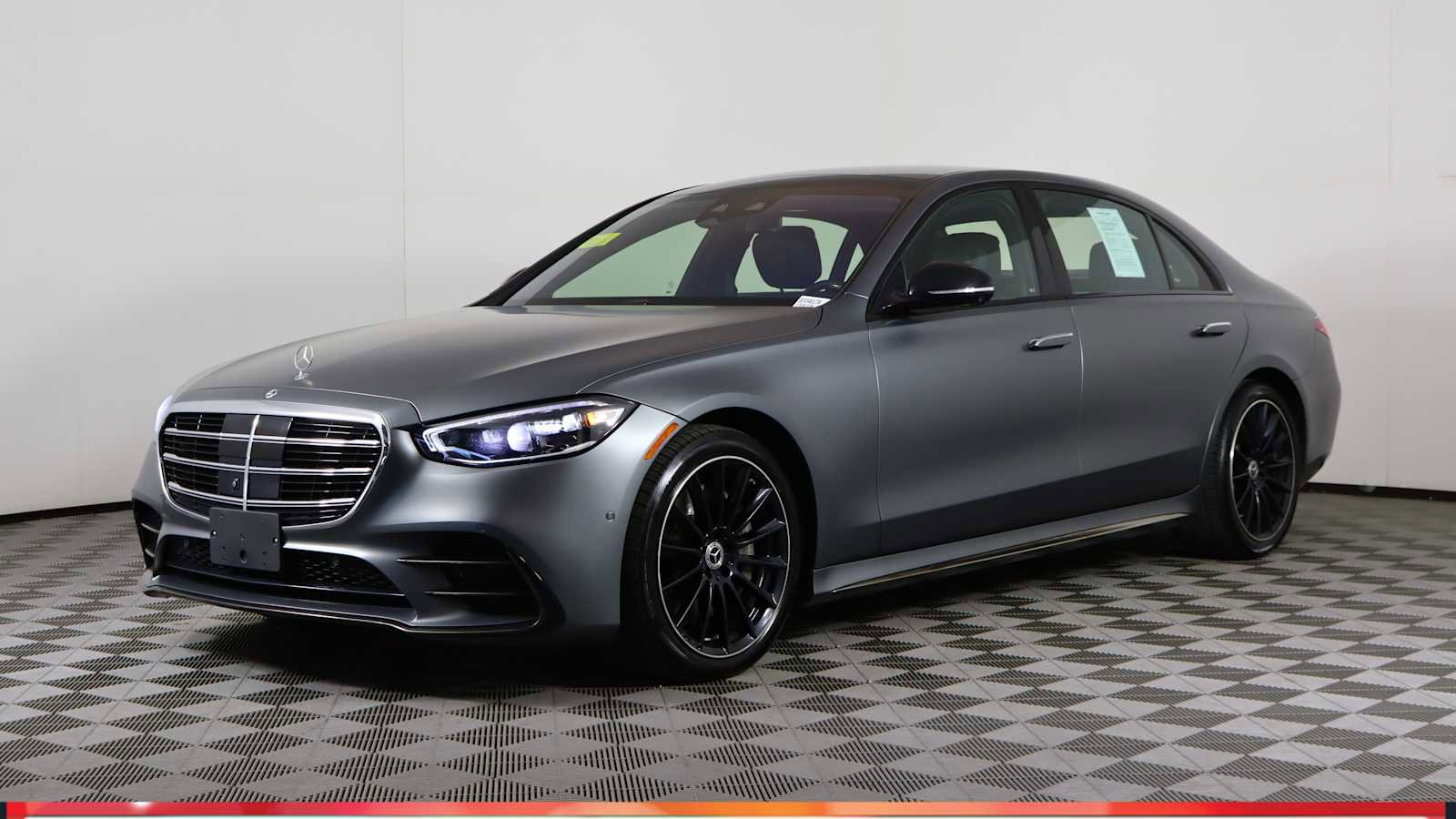 Used 2024 Mercedes-Benz S 580 4MATIC Sedan image 29