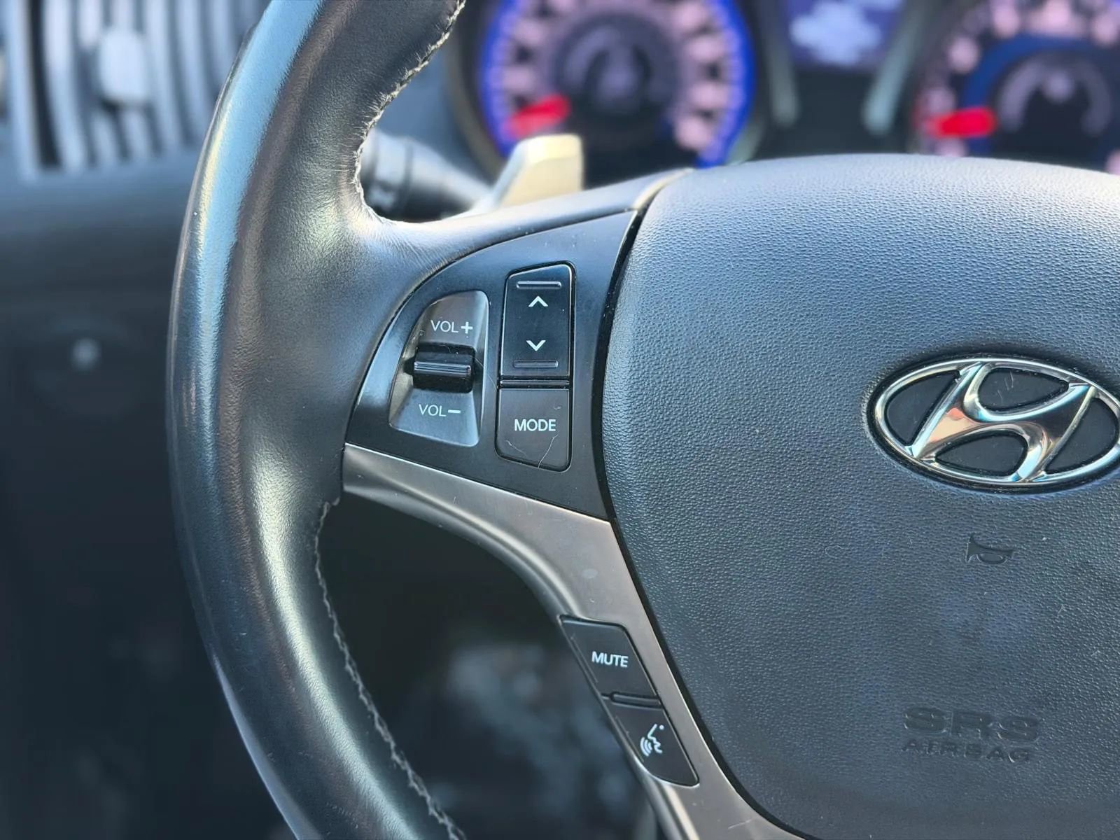 Used 2015 Hyundai Genesis 3.8 image 14