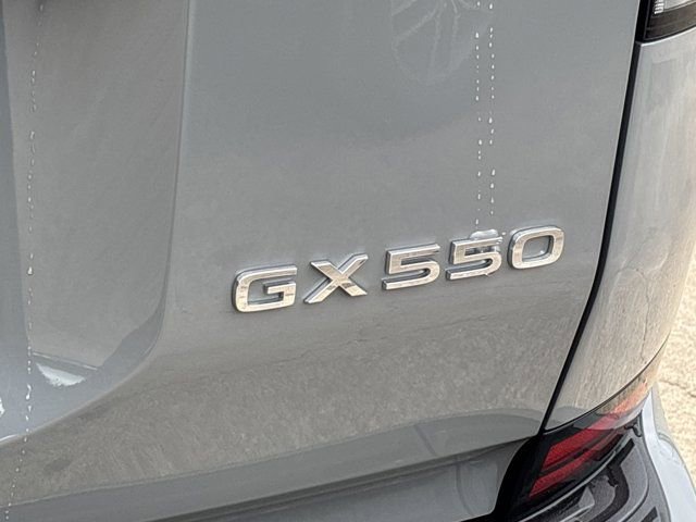 Used 2025 Lexus GX 550 AWD/4WD image 5