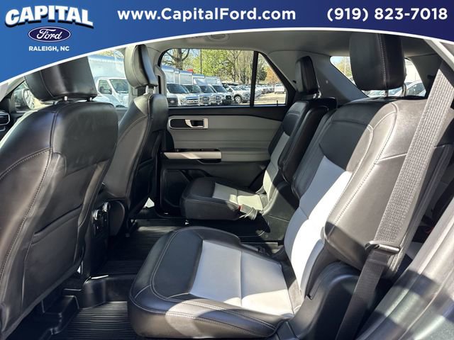 Used 2023 Ford Explorer XLT w/ Equipment Group 202A AWD/4WD image 18