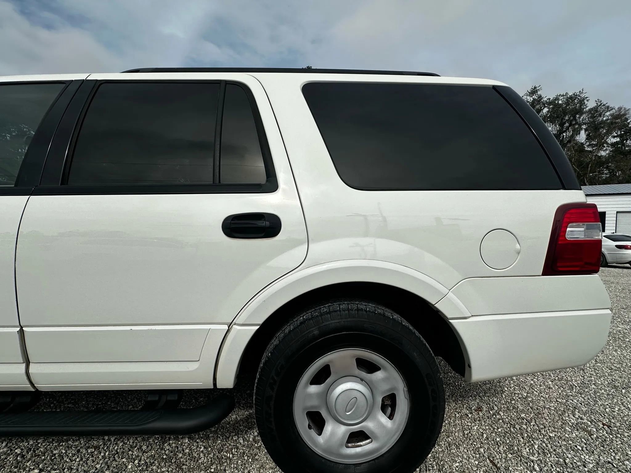 Used 2008 Ford Expedition XLT RWD image 16